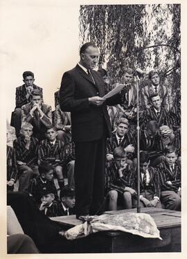 1964 Prize Giving - Professor L Bozolli addresses the parents and pupils..