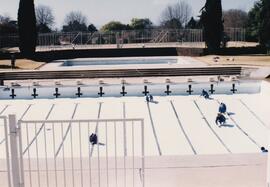 1980 Painting the pool