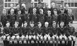 1957 Grade 1 - Willy Castle is in the middle row, 3rd from left